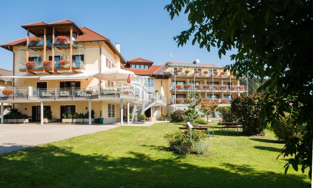 Hotel Seehof Sankt Georgen am Längsee Exterior foto